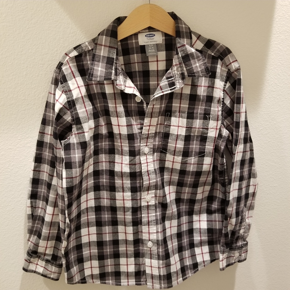 Old Navy, size 6-7, black.